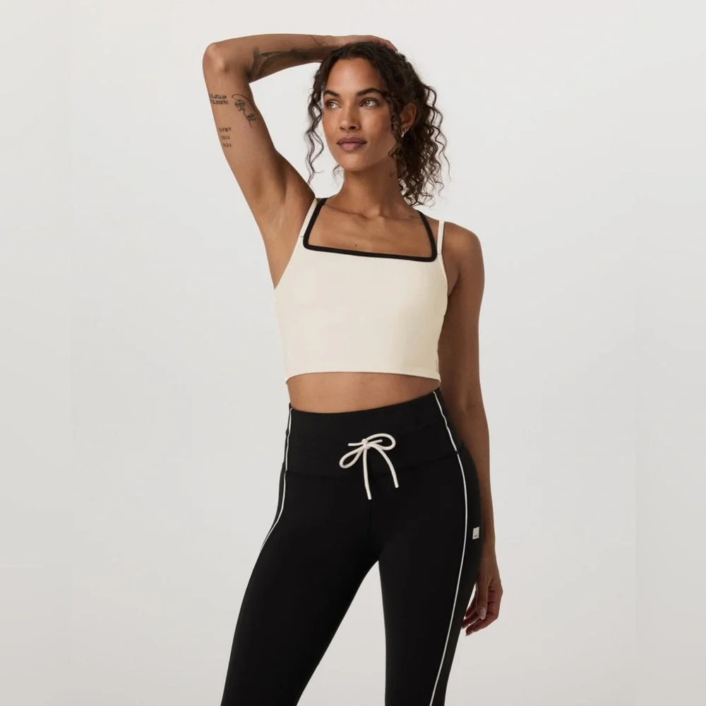 NWT Vuori Daily Layered Tank in Marshmallow - Picture 3 of 10